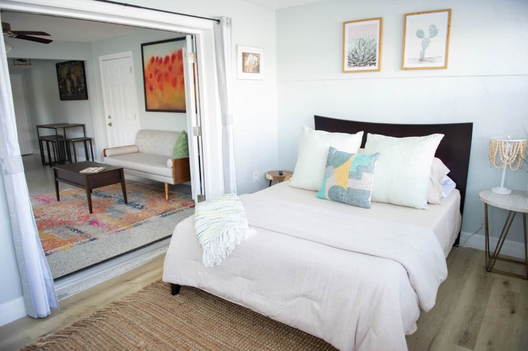 a04ccb8e-647b-46d5-86b5-e3ba7689ddad